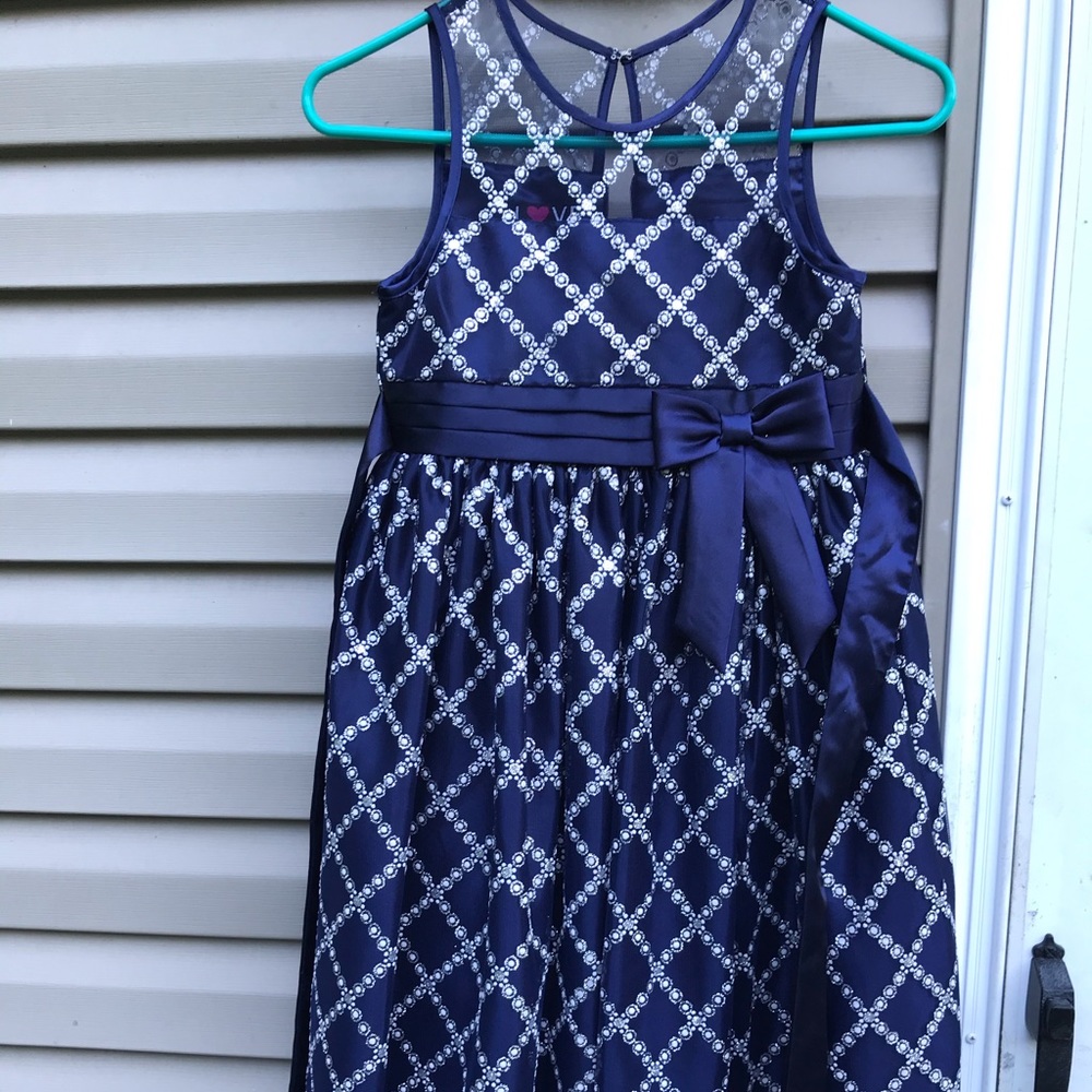 Girls dress